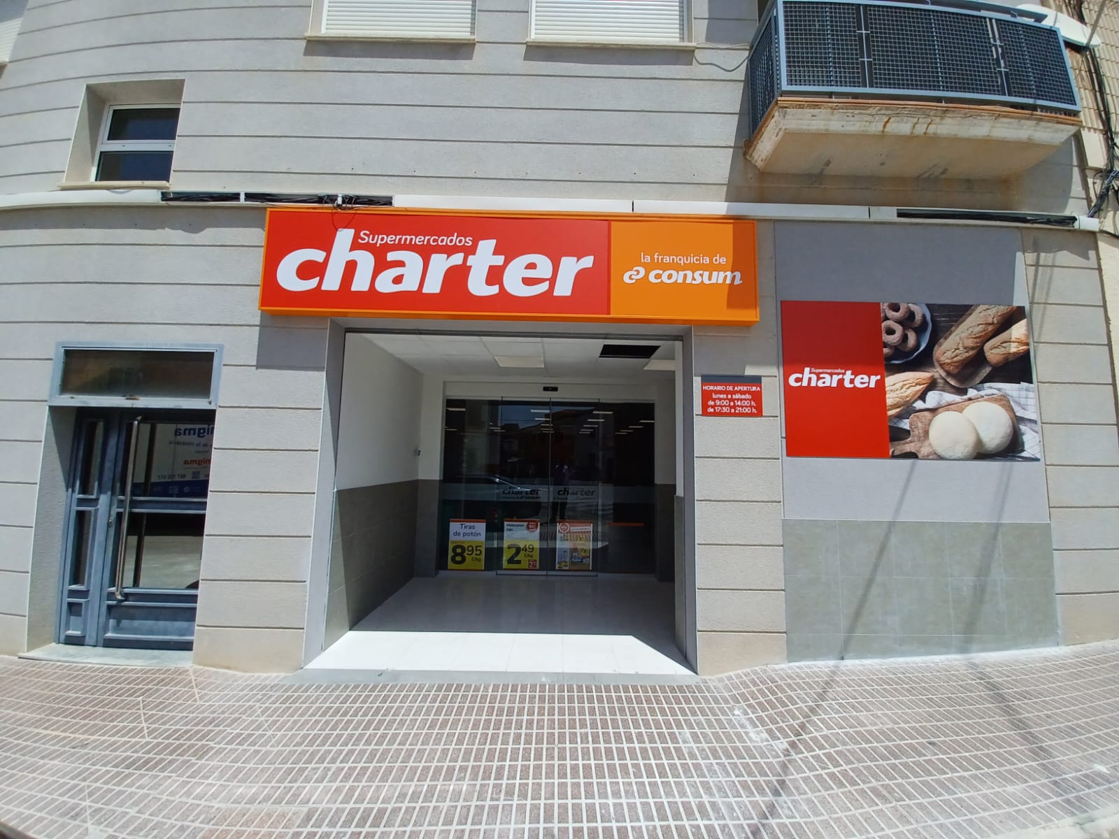 Charter abre más de una veintena de tiendas en el primer semestre de